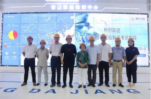 原安徽省副省长宋明女士携中科院专家到恒大江海泵业视察参观 原安徽省副省长宋明女士携中科院专家到恒大江海泵业视察参观