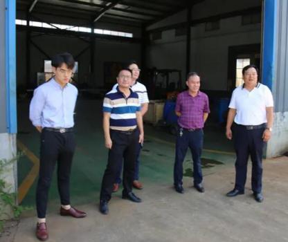 <盛根林秘书长参观指导华电数控新车间建设> <盛根林秘书长参观指导华电数控新车间建设>