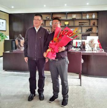 温州市政协副主席鲍小瓯率队走访良工阀门慰问民营企业家 温州市政协副主席鲍小瓯率队走访良工阀门慰问民营企业家