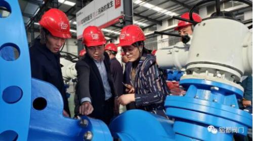 彭阳县水务局考察组莅临铝都阀门指导工作 彭阳县水务局考察组莅临铝都阀门指导工作