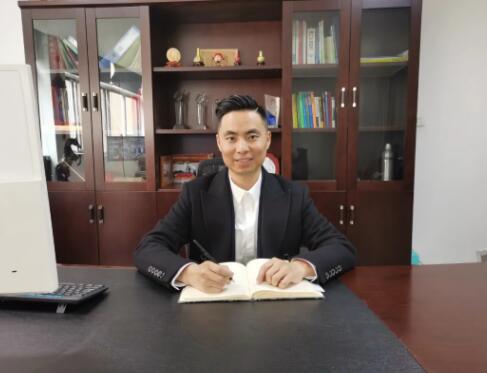 在校大三筹备成立阀门公司!6年达到规上水平!永嘉这位阀门青年企业家很赞! 在校大三筹备成立阀门公司!6年达到规上水平!永嘉这位阀门青年企业家很赞!