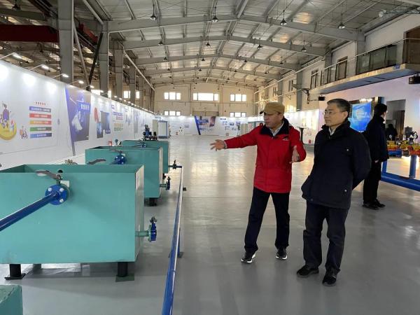 工业和信息化部人才交流中心党委副书记陈新莅临好利阀业调研 工业和信息化部人才交流中心党委副书记陈新莅临好利阀业调研