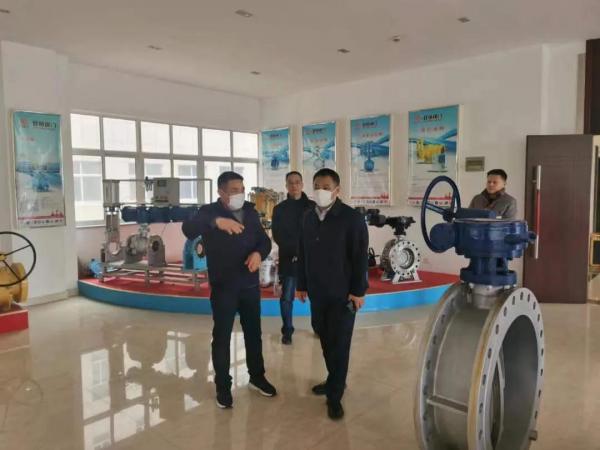 金山区副区长翟金国莅临双恒阀门集团考察调研 金山区副区长翟金国莅临双恒阀门集团考察调研