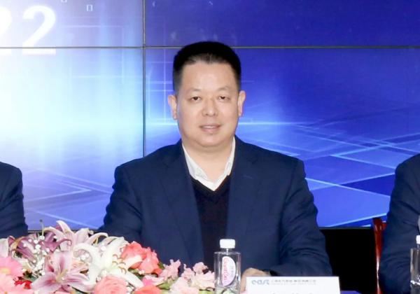 营销副总裁:袁洪龙 营销副总裁:袁洪龙