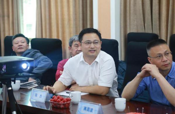 陈杰院长介绍学院情况 陈杰院长介绍学院情况