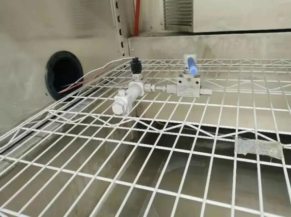 高低温内外漏测试 高低温内外漏测试