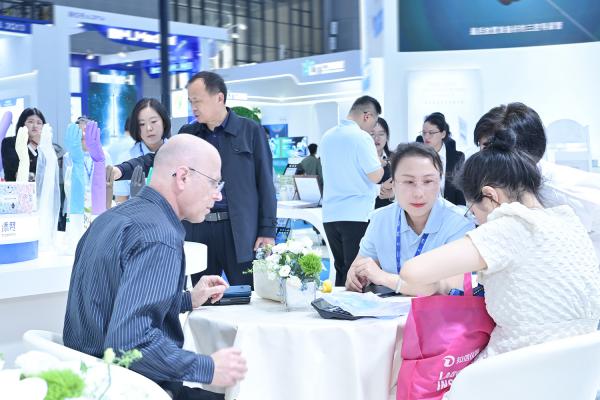 1744358028448820.jpg 18.jpg