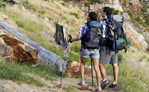 初夏爬山好处多 爬山有助减肥 初夏爬山的好处 爬山技巧有哪些 爬山注意事项