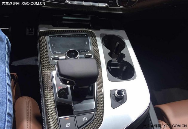 奥迪新SQ7首发 搭4.0L V8电子涡轮动力