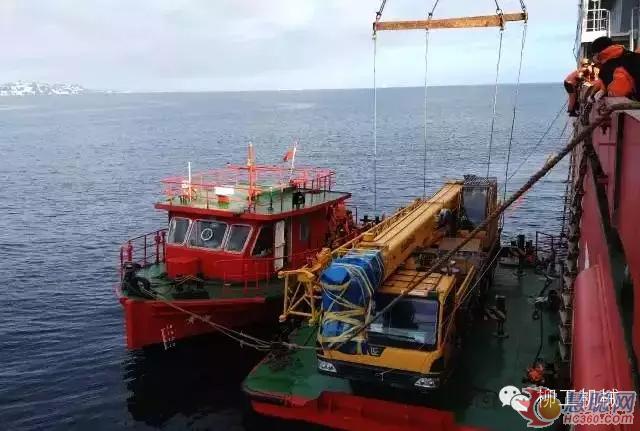 柳工第二台汽车起重机到达南极