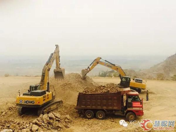 徐工大吨位挖掘机上演“愚公移山”