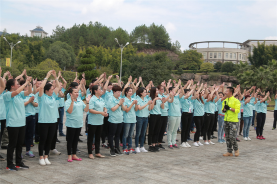 ȺӢ ҫ찲찲2016۾Ӣ߷